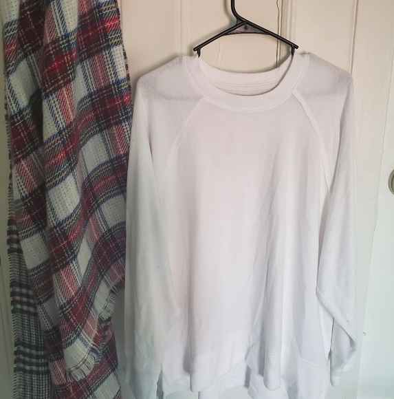 SOLD ****White Aerie Desert Sweatshirt - Picture 5 of 6